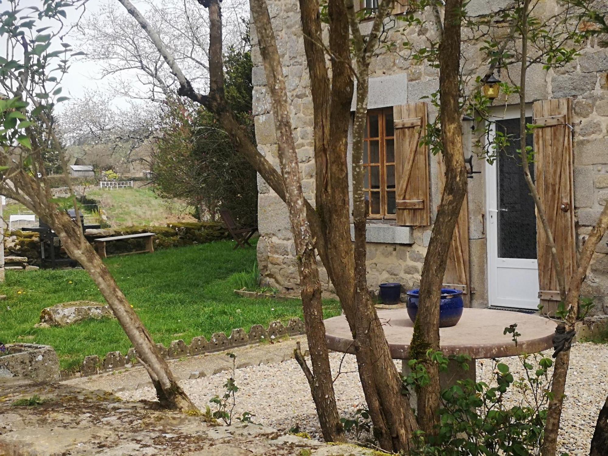 Chez Ludivine Holiday home Lupersat